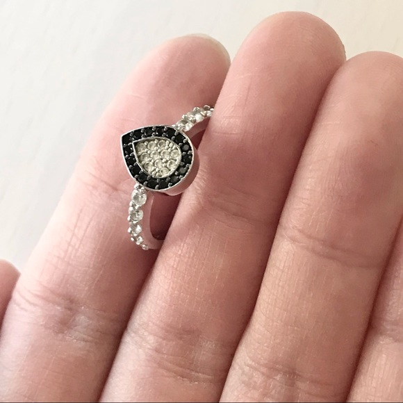 Silver/black Tear Drop Ring CZ - Picture 3 of 5